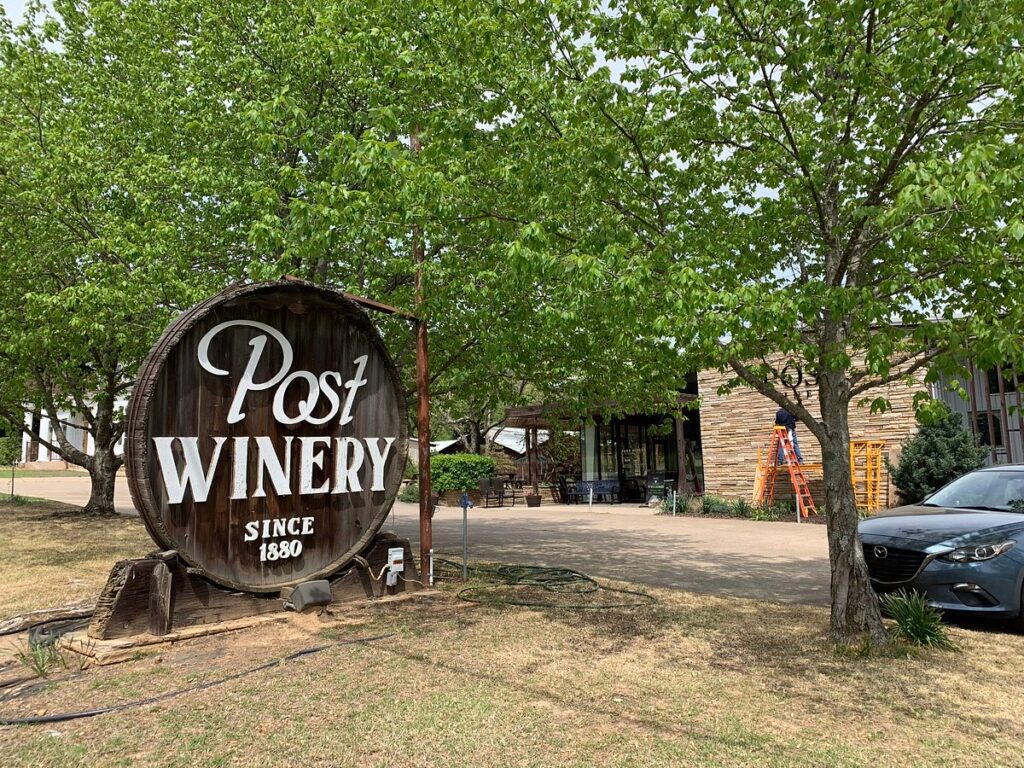 winery tours arkansas