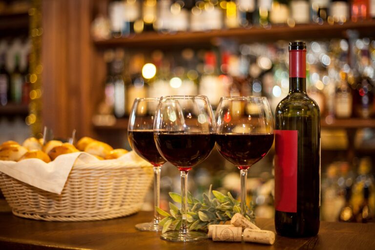 Best 6 Wineries in Amish Country Ohio OH: A Guide to Tasting and Touring